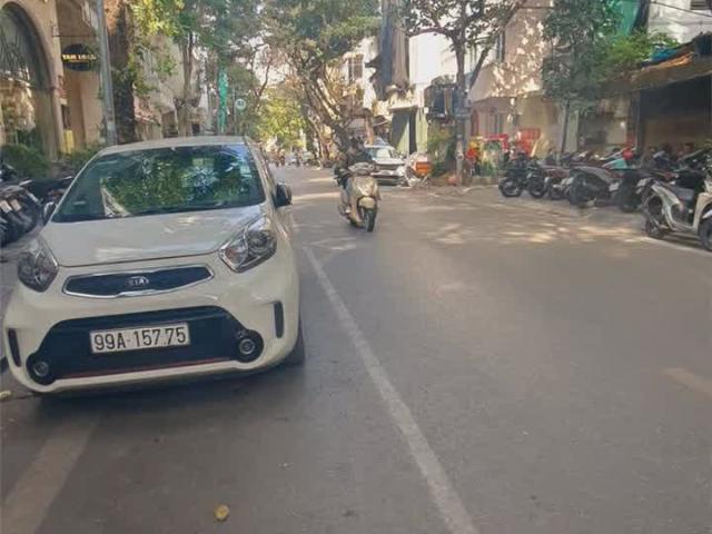 Nhà mặt phố bán tại Hoàn Kiếm, Hà Nội