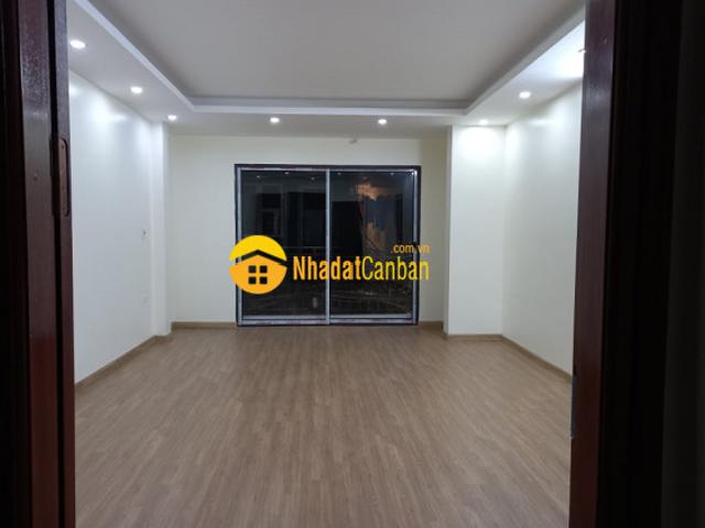 Nhà mặt phố bán