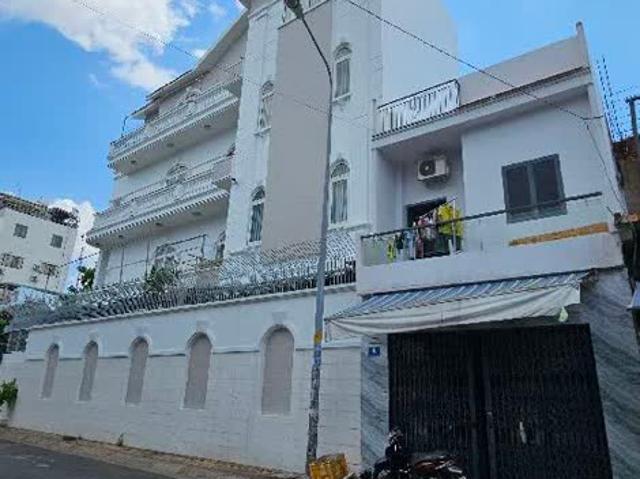Nhà mặt phố bán tại Khuôn viên UBND Thành phố Hồ Chí Minh, Thành phố Hồ Chí Minh