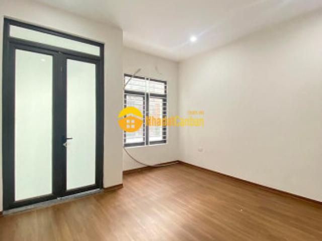 Nhà mặt phố bán