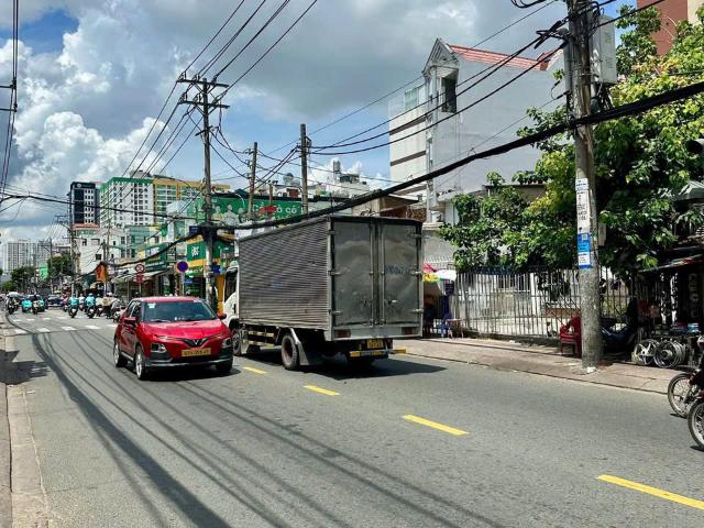 Nhà mặt phố bán