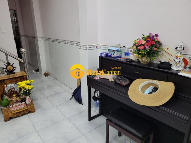 Nhà mặt phố bán