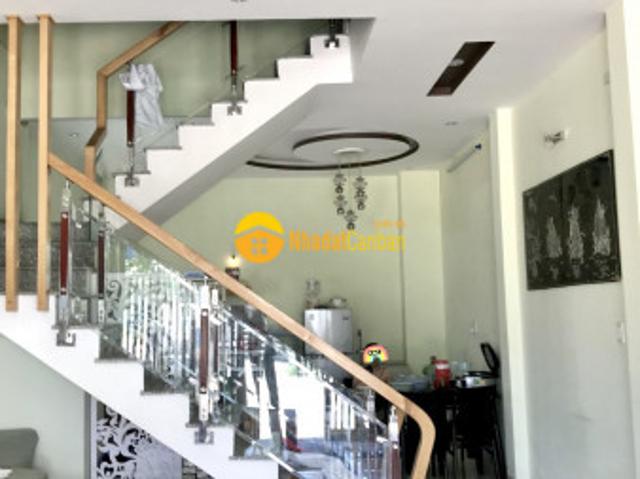 Nhà mặt phố bán