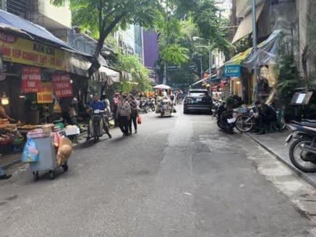 Nhà mặt phố bán tại Hoàn Kiếm, Hà Nội