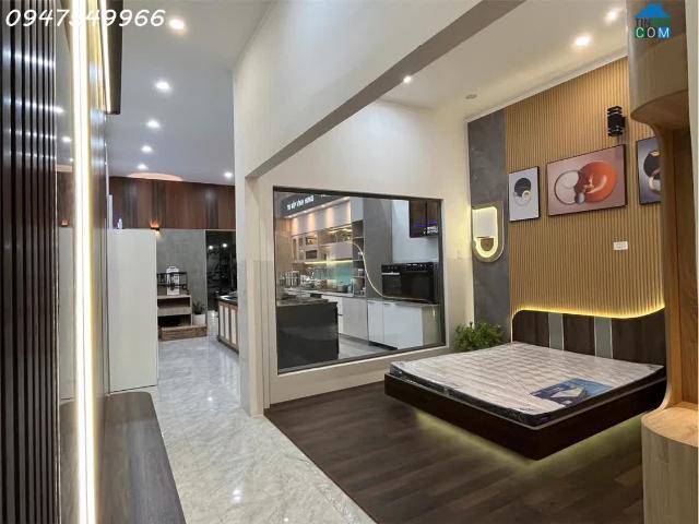 Nhà mặt phố bán