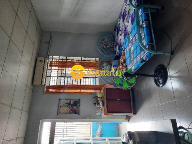 Nhà mặt phố bán