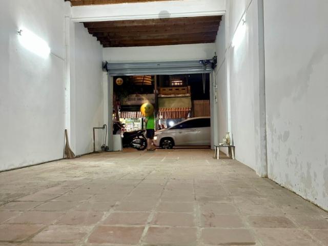 Nhà mặt phố bán
