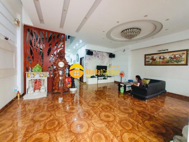 Nhà mặt phố bán