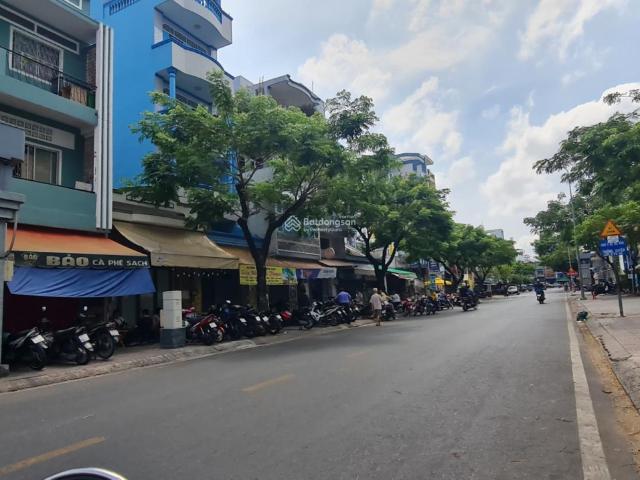 Nhà mặt phố bán
