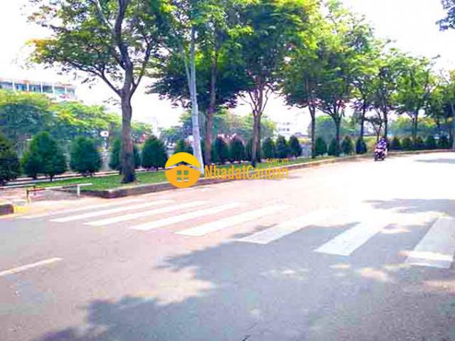 Nhà mặt phố bán