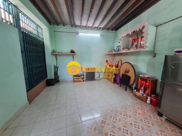 Nhà mặt phố bán
