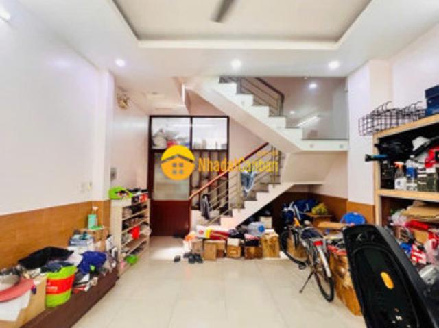 Nhà mặt phố bán