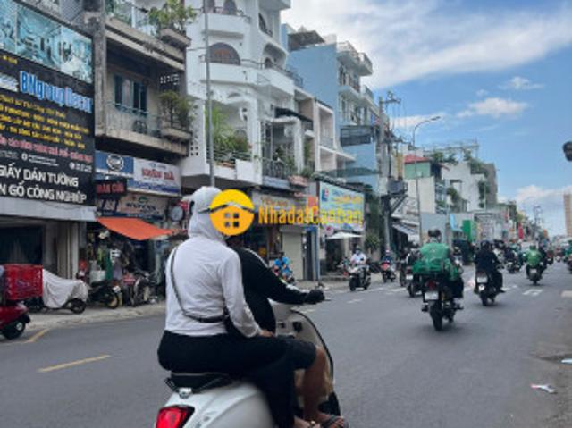 Nhà mặt phố bán