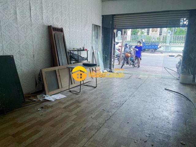 Nhà mặt phố bán
