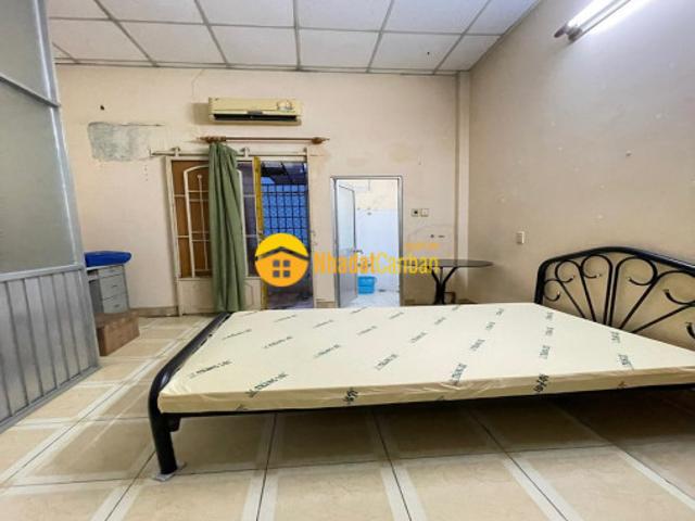 Nhà mặt phố bán