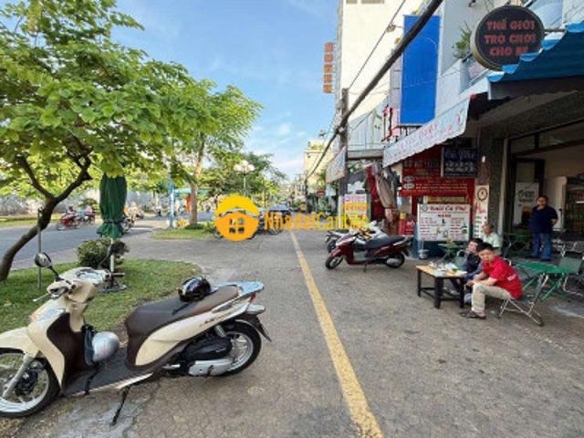Nhà mặt phố bán