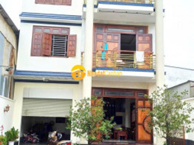 Nhà mặt phố bán