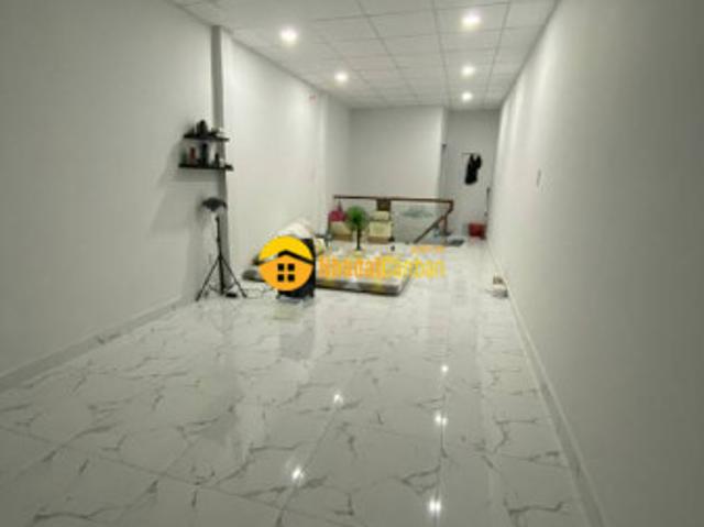 Nhà mặt phố bán