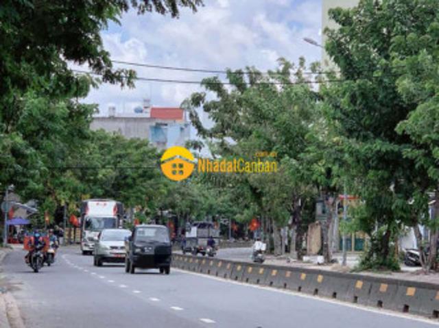 Nhà mặt phố bán