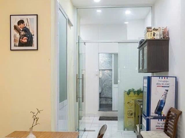 Nhà mặt phố bán