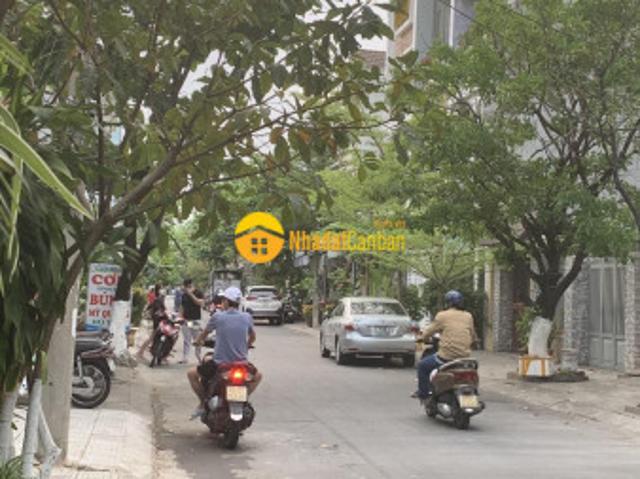 Nhà mặt phố bán