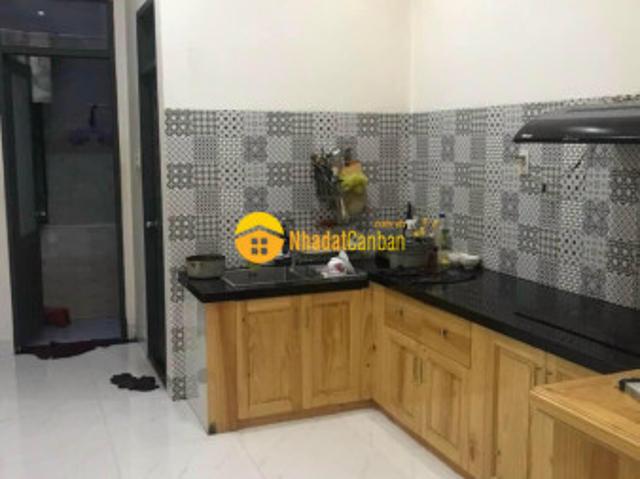 Nhà mặt phố bán