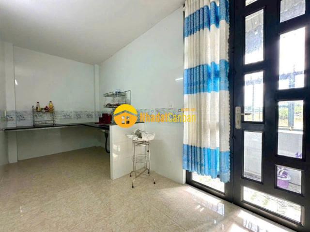 Nhà mặt phố bán