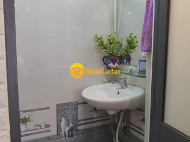 Nhà mặt phố bán