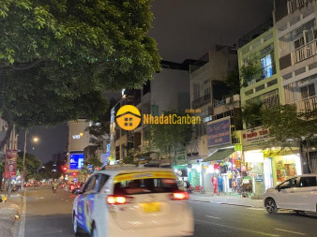 Nhà mặt phố bán