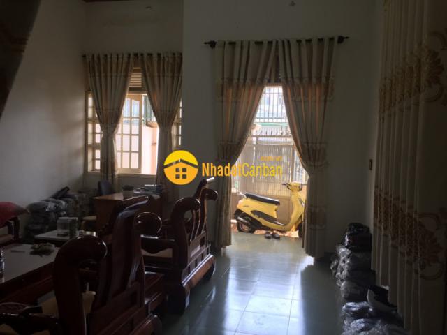 Nhà mặt phố bán