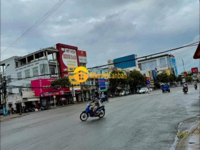 Nhà mặt phố bán