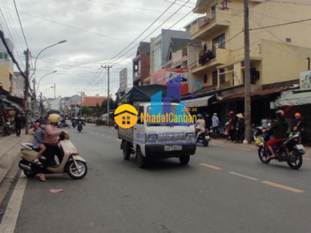 Nhà mặt phố bán