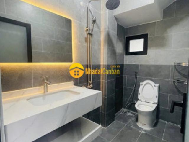 Nhà mặt phố bán