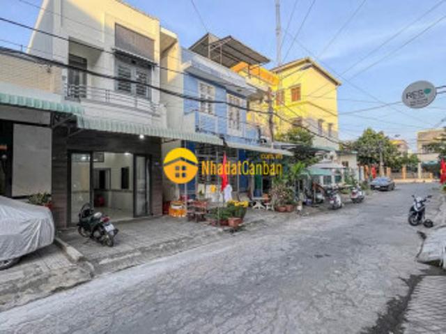 Nhà mặt phố bán