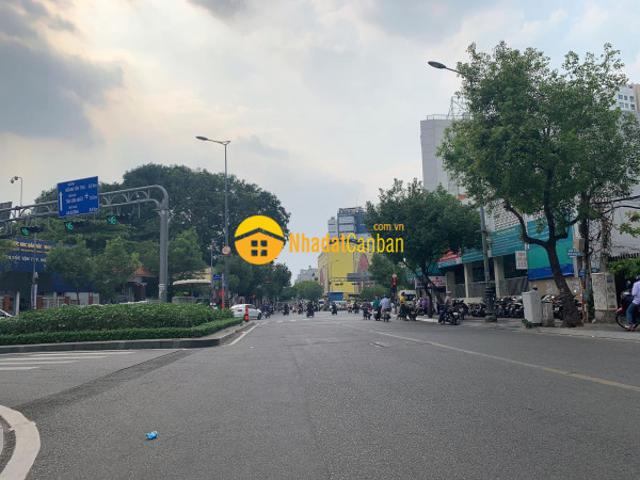 Nhà mặt phố bán