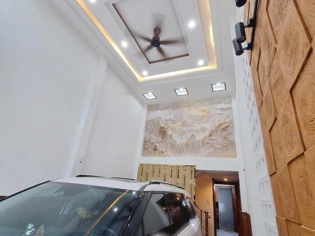 Nhà mặt phố bán