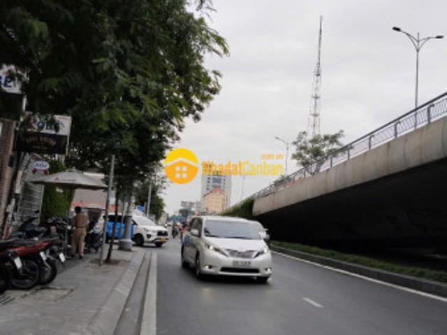 Nhà mặt phố bán