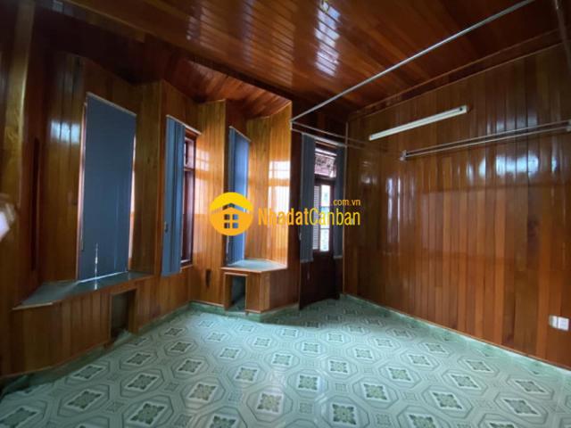 Nhà mặt phố bán