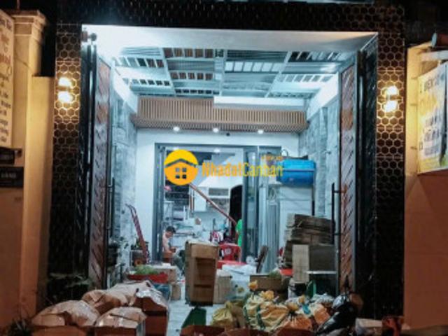 Nhà mặt phố bán