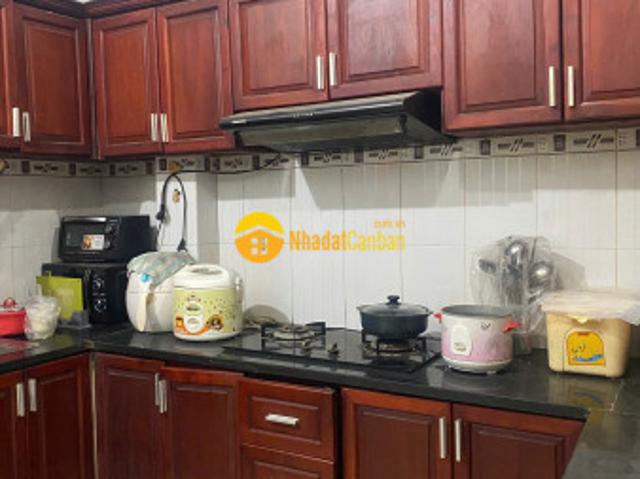 Nhà mặt phố bán