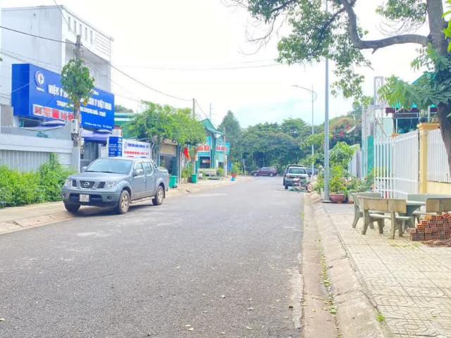 Nhà mặt phố bán