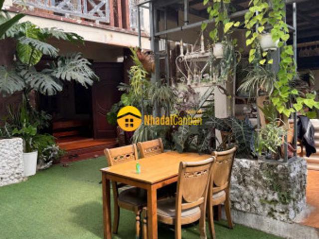 Nhà mặt phố bán