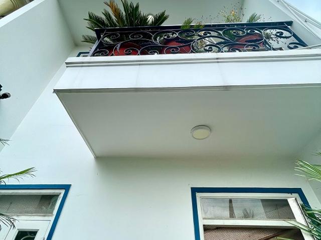 Nhà mặt phố bán