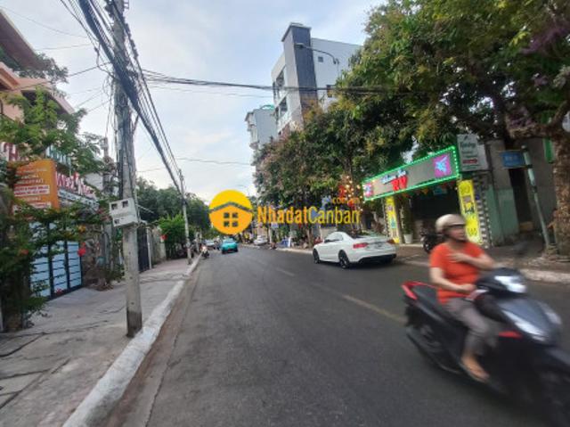 Nhà mặt phố bán