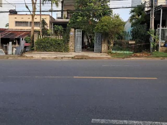 Nhà mặt phố bán