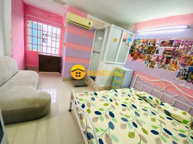 Nhà mặt phố bán