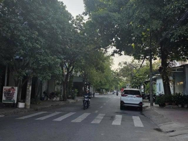 Nhà mặt phố bán