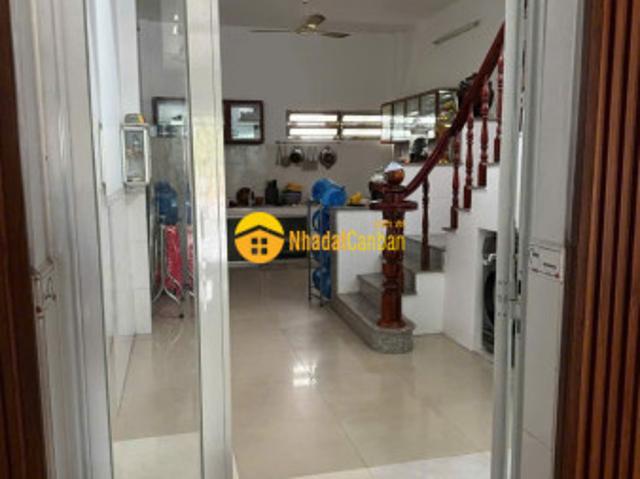 Nhà mặt phố bán