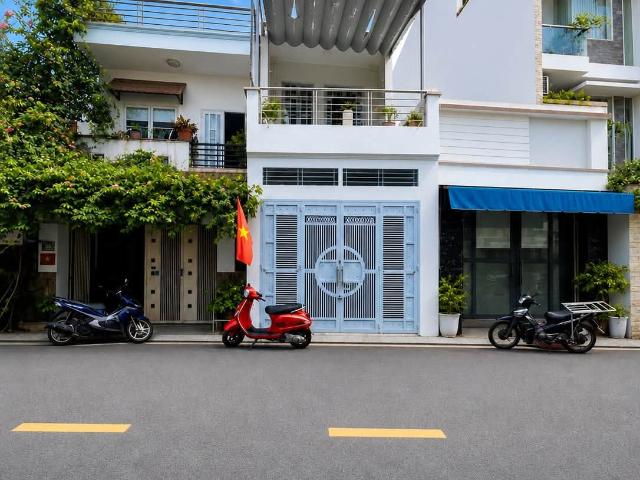 Nhà mặt phố bán