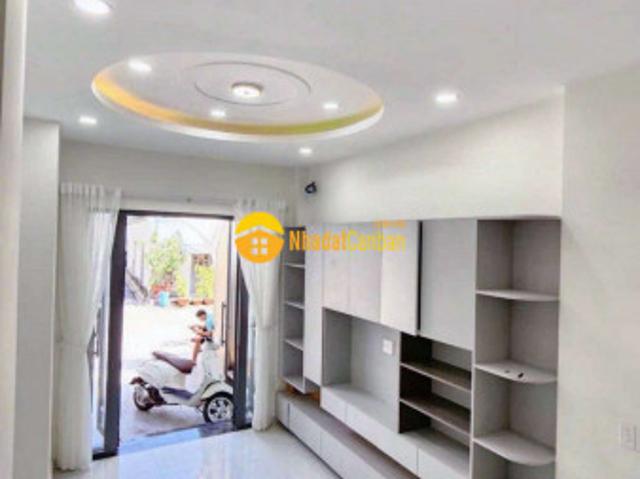 Nhà mặt phố bán
